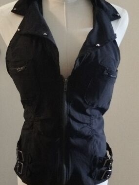 Lydia Sleeveless Black Zip Front Vest